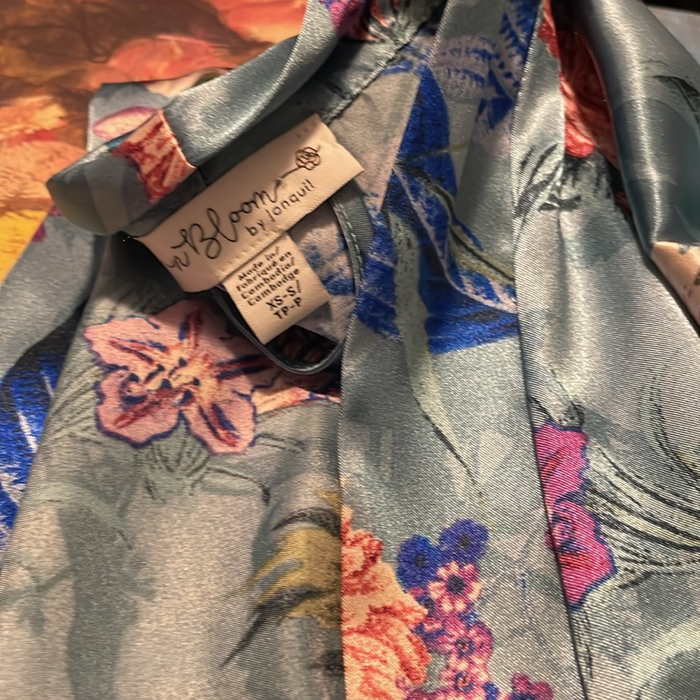 Short Robe - Picture 3 of 3